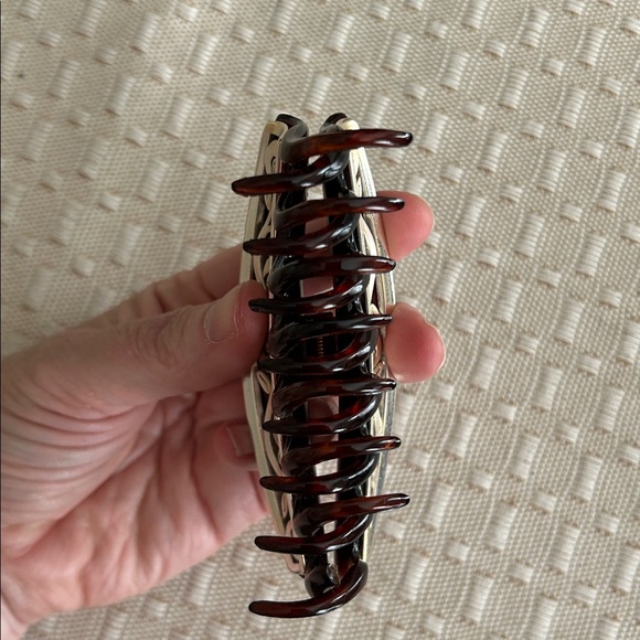 Brighton Hair Claw Clip - Picture 2 of 5